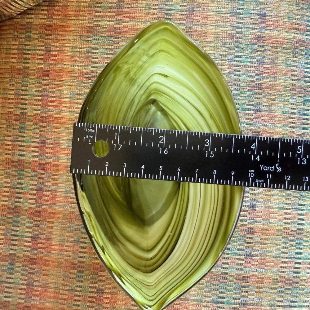 Vintage Art Glass Vase Oval Avocado Green Swirl MCM Mid‎ Century Modern Decor